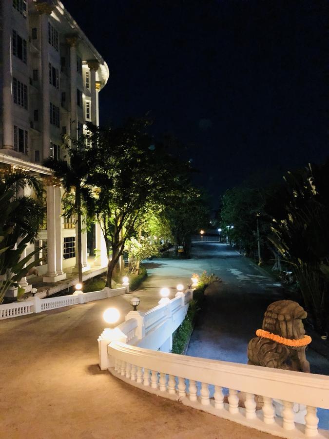 Hermitage Hotel Korat-Sha Nakhonratchasima Εξωτερικό φωτογραφία
